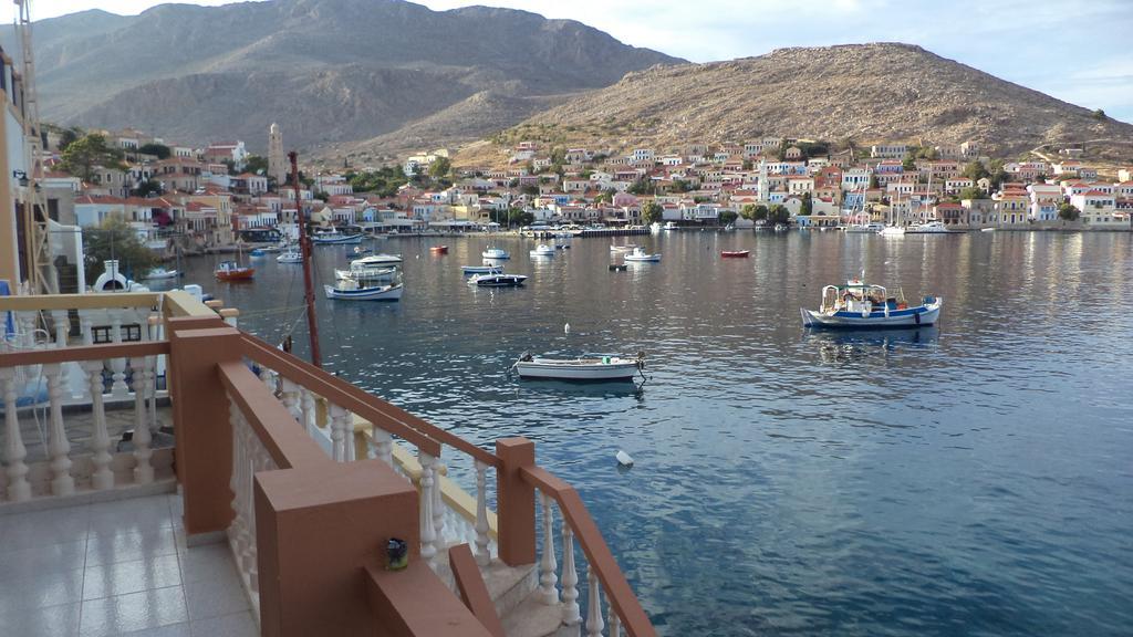 Villa Skiadeni Chalki Town Стая снимка