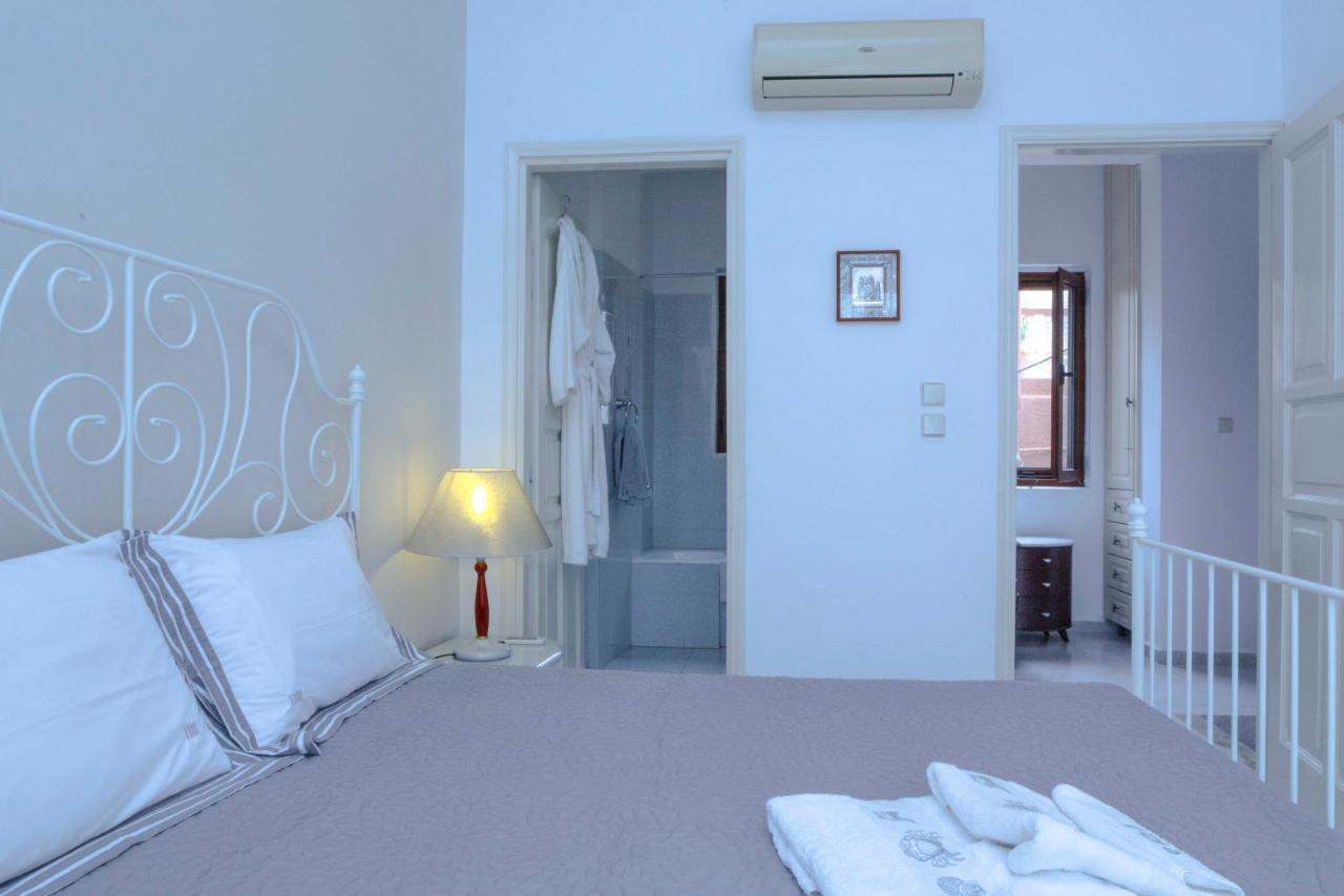 Villa Skiadeni Chalki Town Екстериор снимка