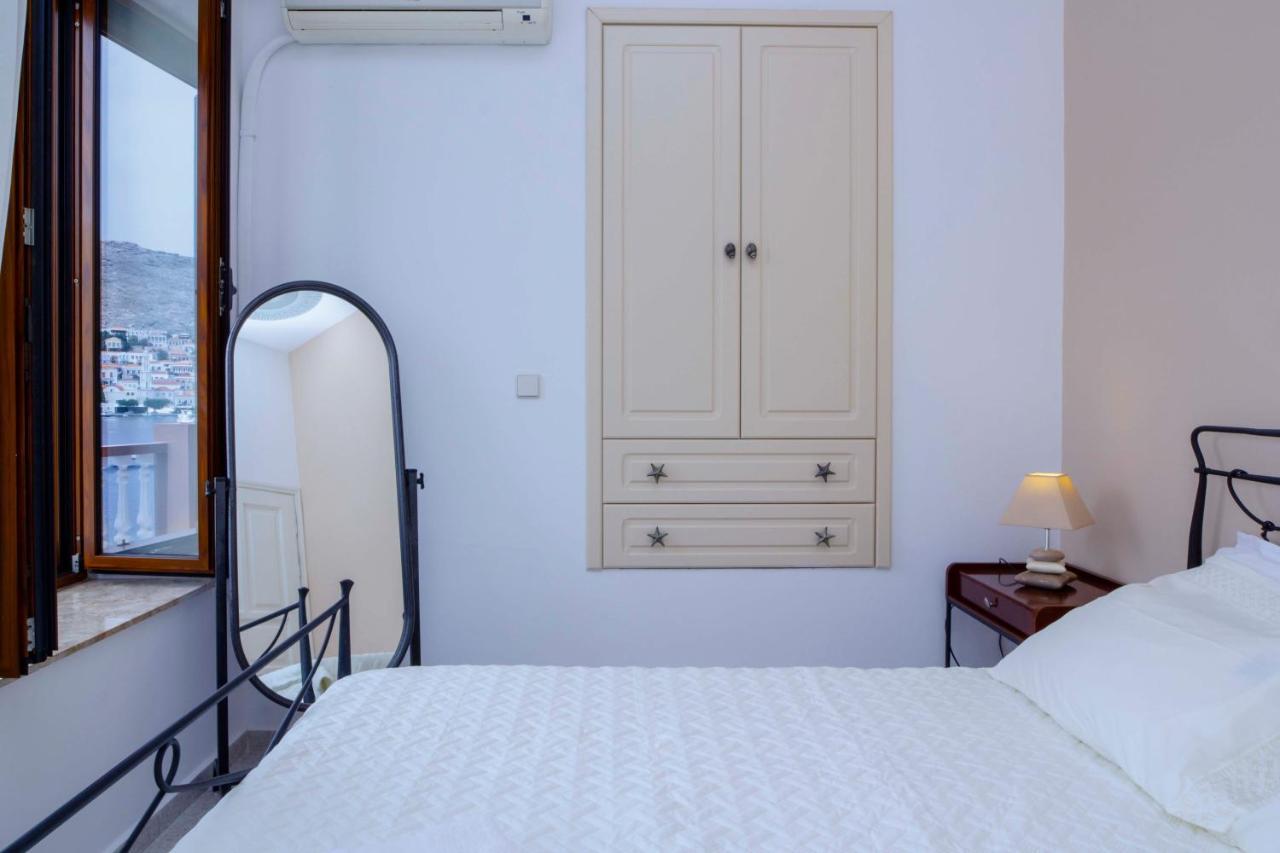 Villa Skiadeni Chalki Town Екстериор снимка
